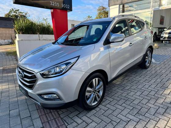 HYUNDAI IX35 2.0 MPFI GLS 16V FLEX 4P AUTOMÁTICO HYUNDAI IX35 2.0 MPFI GLS 16V FLEX 4P AUTOMÁTICO
